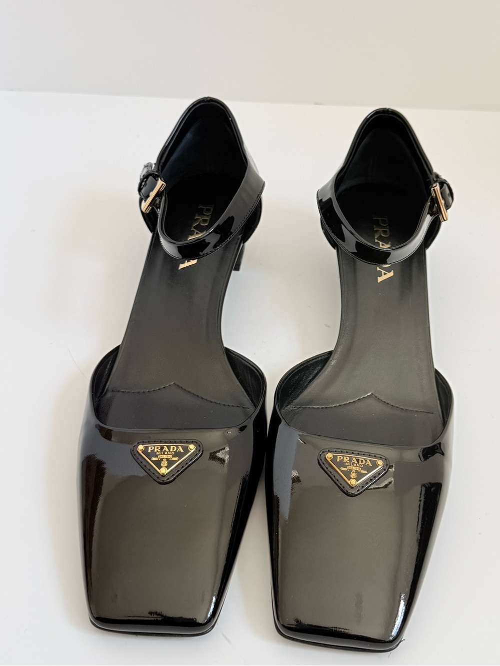 Prada Black Patent Leather Triangle Logo Mary Jane Pumps Square Toe Heel EU 40 - Picture 4 of 11